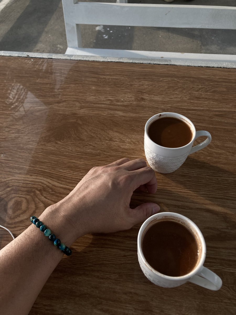 iamursRC's tweet image. The chocolate is sweet, but the company is missing. #emptychair