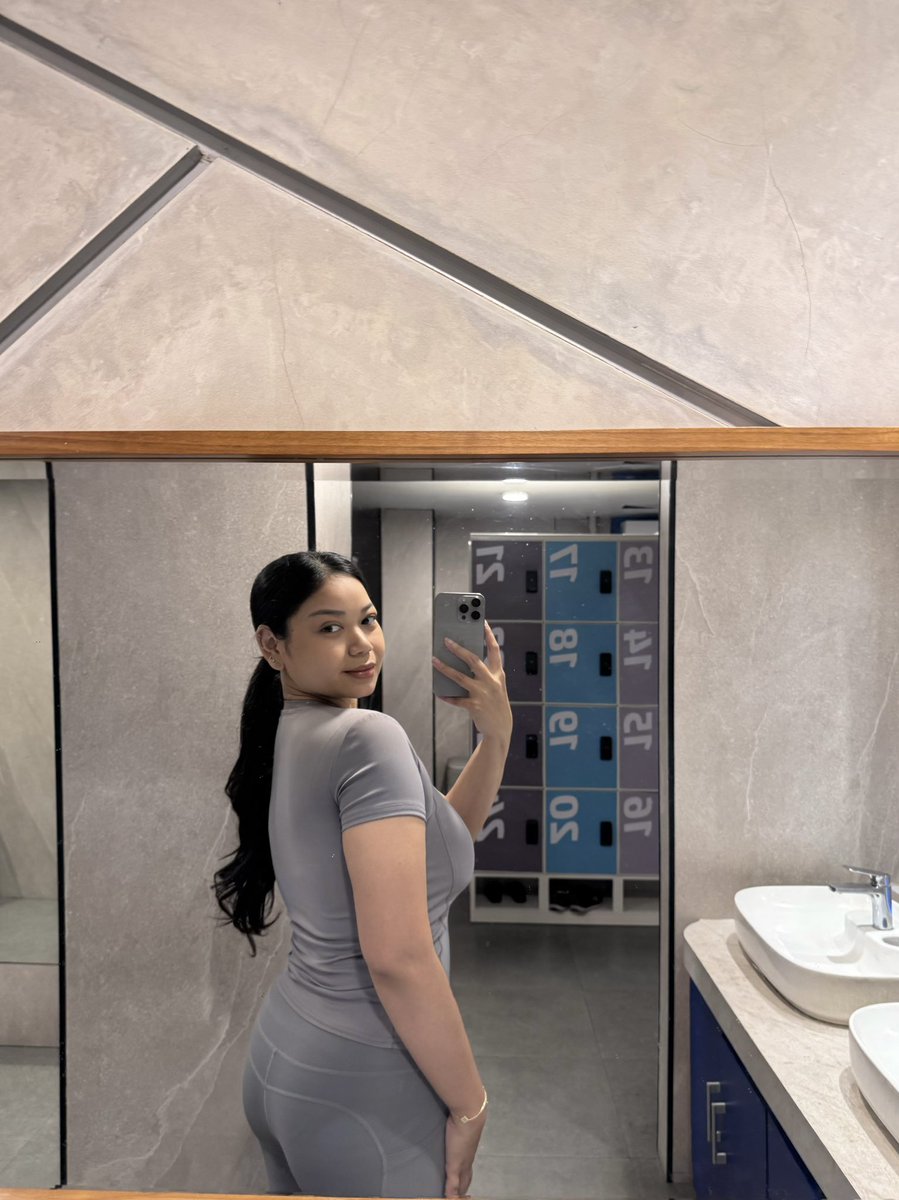 𝓪𝔂🦋 tweet media