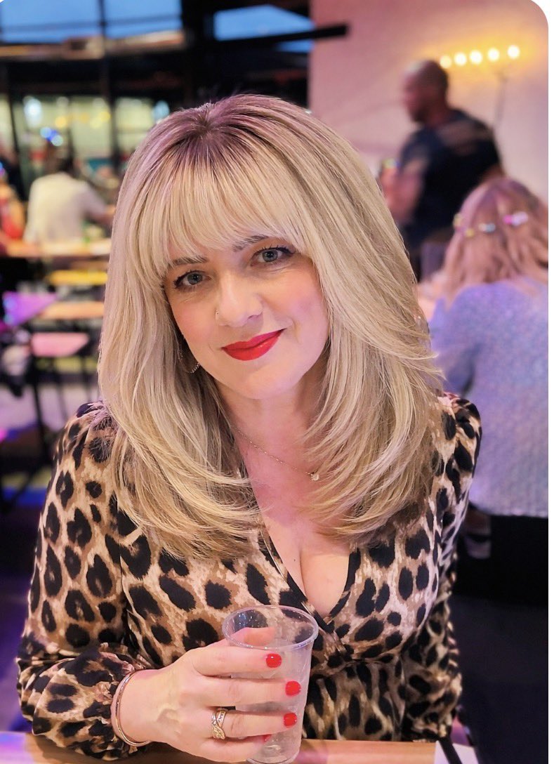 Ćh💋ryl 👩🏼👗 tweet media