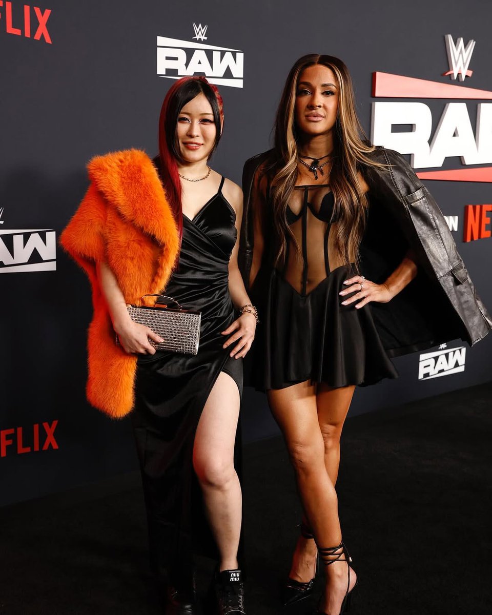 TravisJonesWWE's tweet photo. The O.G. #DamageCTRL's #ShiraiIo-sama & #DakotaKai-nee-sama are always to face any challenge that comes their way no matter how hard it is which is a fact.
#TeamIyo/#TeamIo.#TeamKai.#アベマでWWE
#WWERAW #RAWOnNetflix @WWE @WWEJapan @WWENZ (@imcharliegirl_) @Netflix https://t.co/rL3o5loNbB