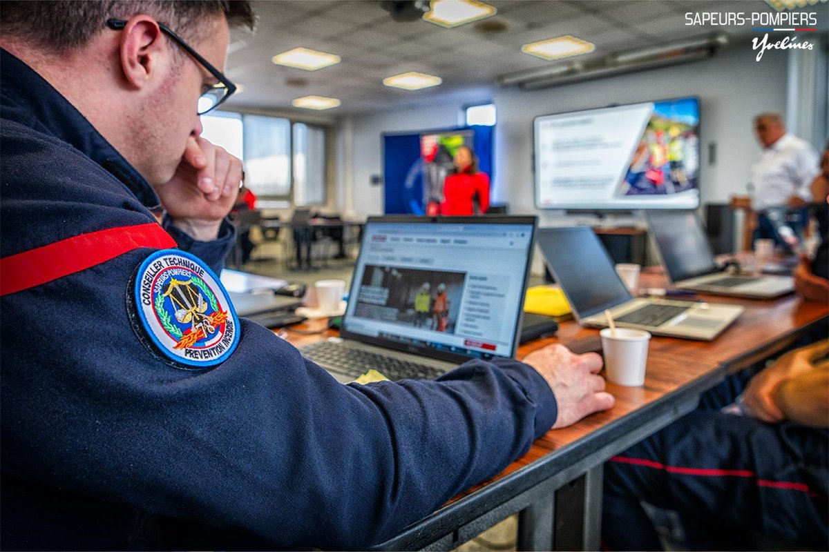 pompiers78 tweet media