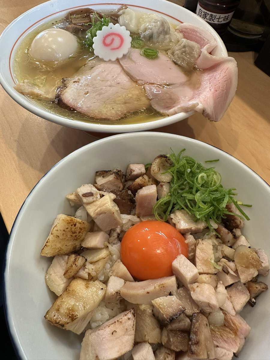 cma_j's tweet photo. ひさまつ軒@千葉県鎌ケ谷市馬込沢
○特製塩らーめん
○チャーシュー丼

今日はコチラへ🍜
特製のチャーシュー、ワンタンは美味
チャーシュー丼のマキシマム卵は色濃くてそそられました✨✨ https://t.co/6g2O3Ycxwv