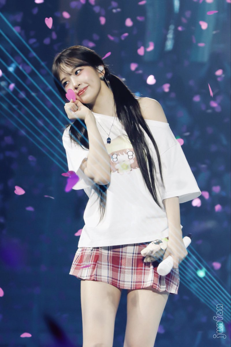 An Apple tweet media