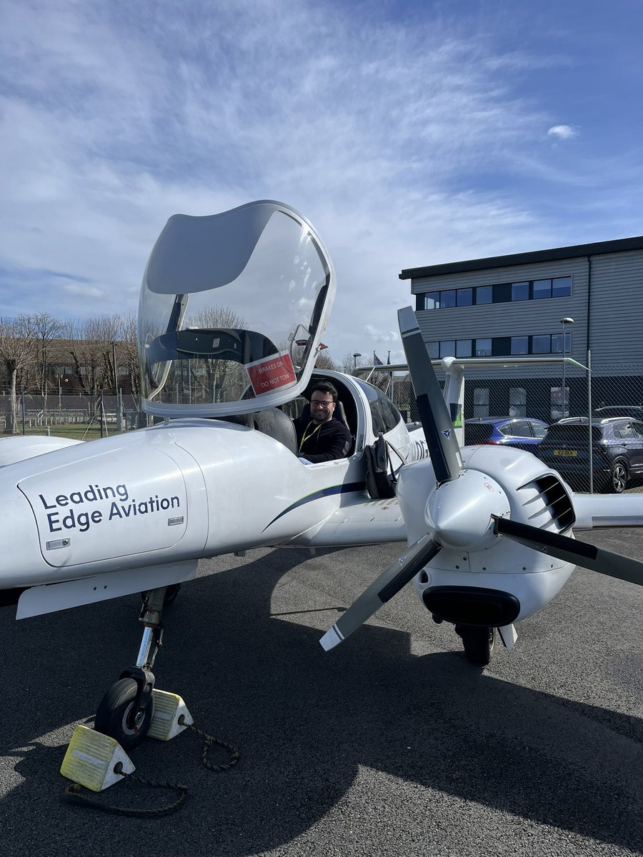 Lewis Thompson 🎮 tweet media