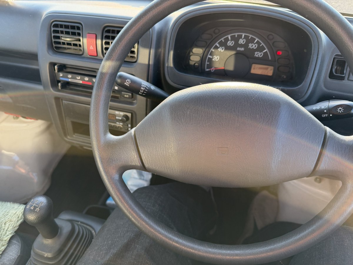 しろねこ tweet media