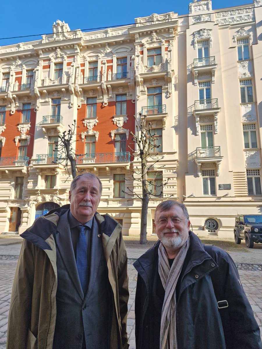 SergiuNistorRO's tweet photo. Bucuros să îi urez bun venit la Riga lui Matéi Vișniec, care este aici pentru un eveniment deosebit - „Eugène Ionesco – le théâtre de l’absurde sur la scène de l’histoire. Un regard Est-Ouest.”, care va avea loc astăzi la Institutul Francez 🇱🇻, în cadrul Lunii Francofoniei. https://t.co/8I96aZZqqj