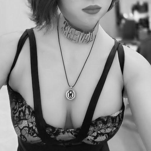 LockedSissy4BBC's tweet photo. Do you like my necklace? 🔒✨
#sissy #lockedboy #BNWO #chastity #locked https://t.co/iVbRrHacCB