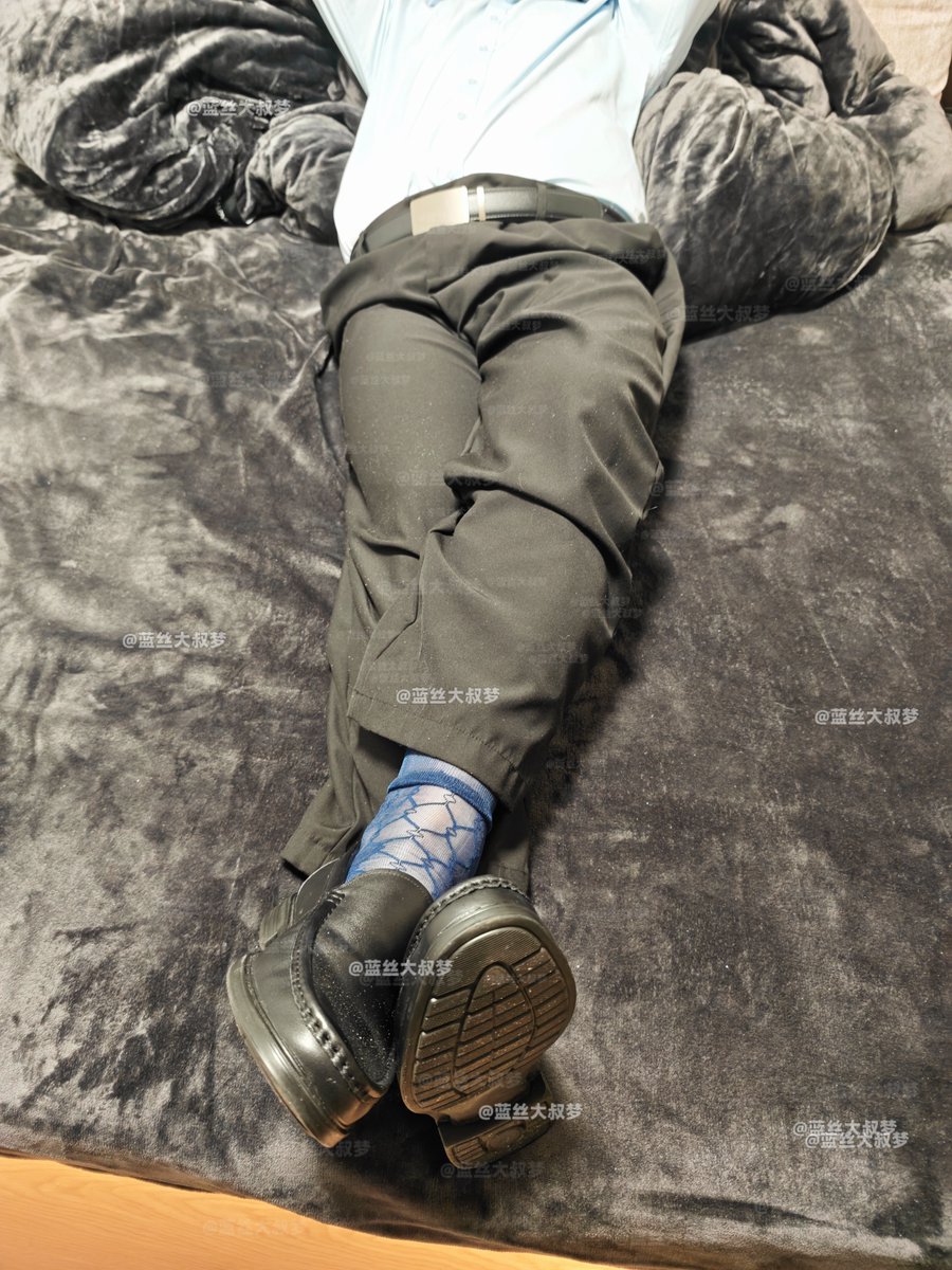 蓝丝大叔梦 tweet media