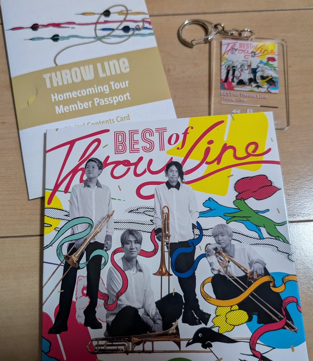 JwAVLhycVHqiDwe's tweet image. 届いてたー！
やたー！
開いて名前とサインあってびっくり😳
サイン配信忘れてる自分にまたびっくり😳😳
今から聴きます🎶
ライブも楽しみ🤩
 #ThrowLine
 #BestofThrowLine