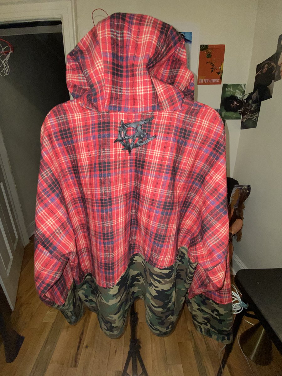 Evolvedaze's tweet image. Cut and sewn pullover plaid camo hoodie half zip 1 of 1 #fashion #design #garments #cutandsew