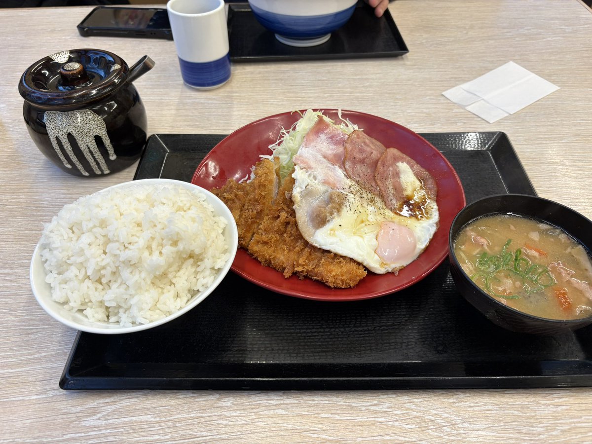 お腹いっぺーだ