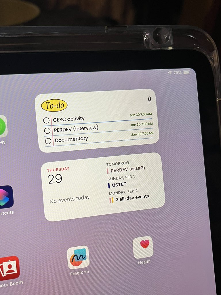 nini 📚 tweet media