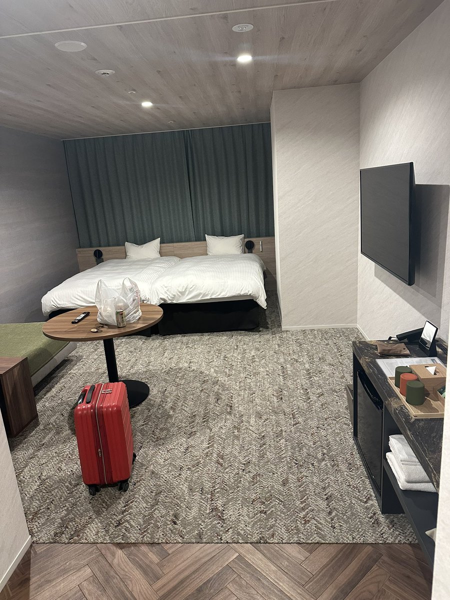 PLdl0's tweet photo. 今回の出張メチャクチャ良い部屋！ https://t.co/uvudjGYFSK