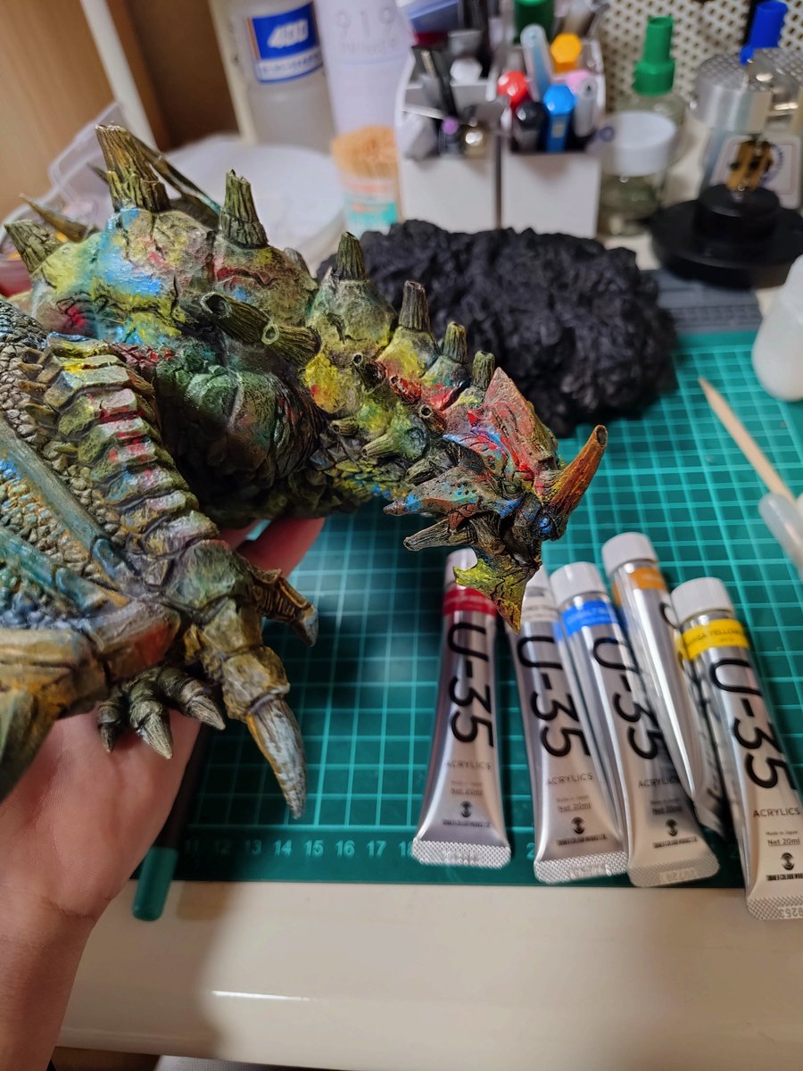 しさお tweet media