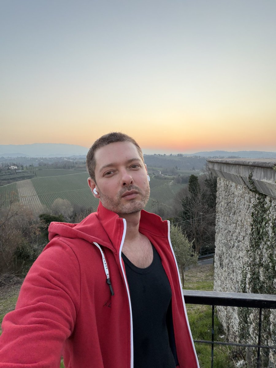 Nel bosco fatato tweet media