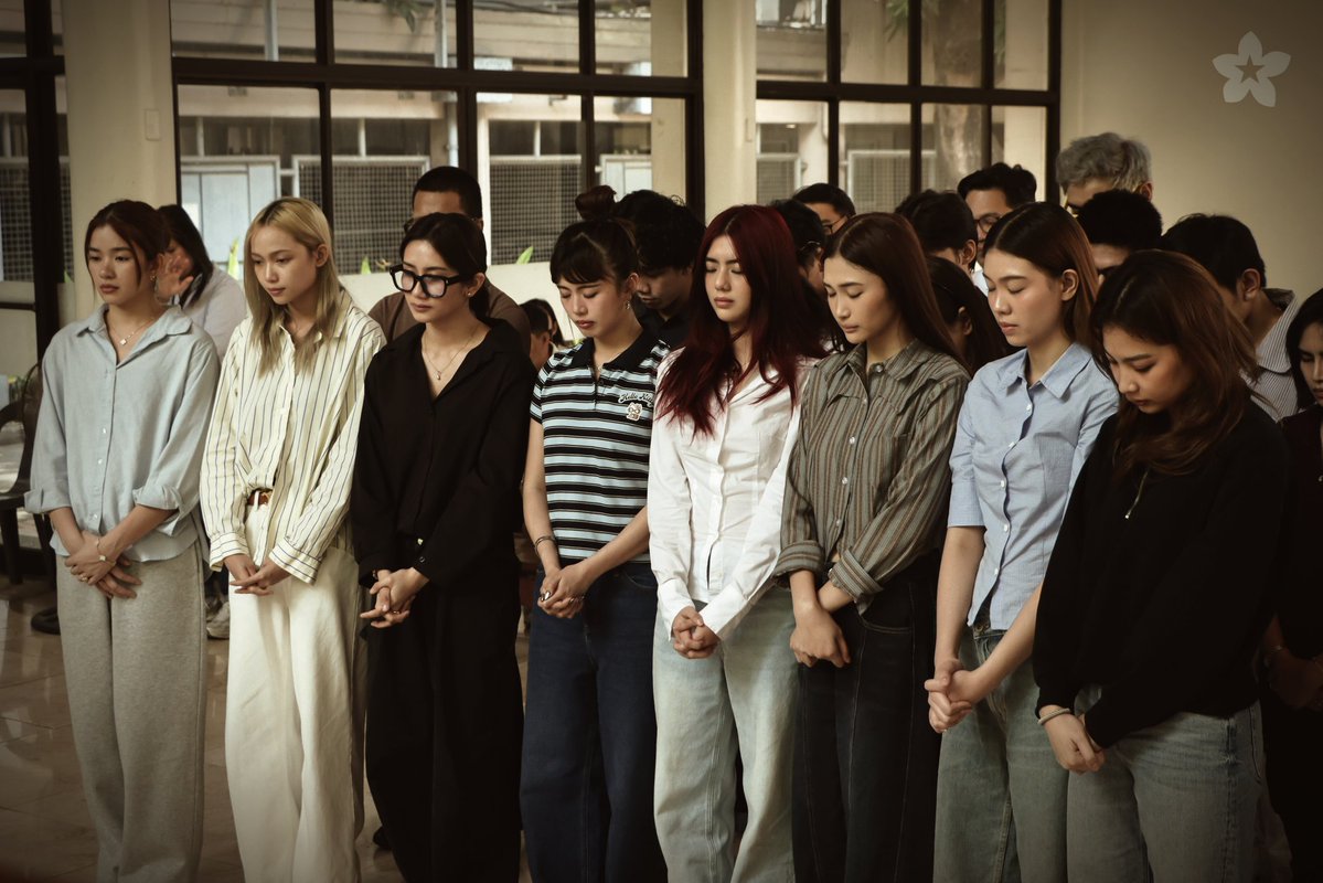 mich ᥫ᭡ tweet media