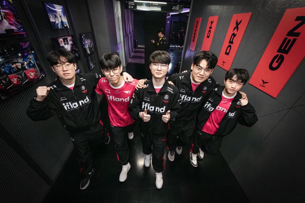 ZOFGK BOT tweet media