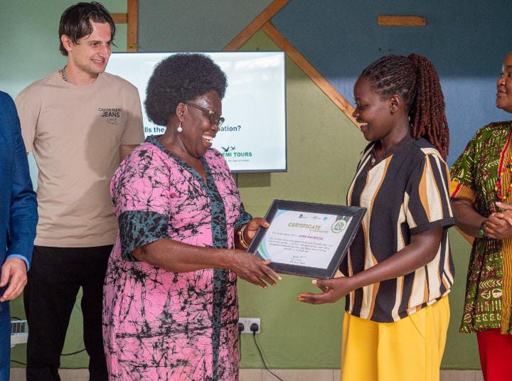 Miss Muni university tweet media