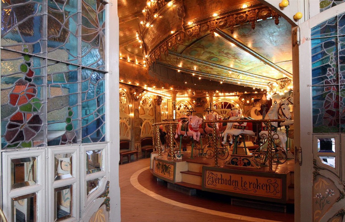 bangtansjules's tweet photo. bighit hear me out
I have a vision
a merry go round mv at this location would be so fitting for the vibe
*not my pictures https://t.co/bBQh6VHUuI