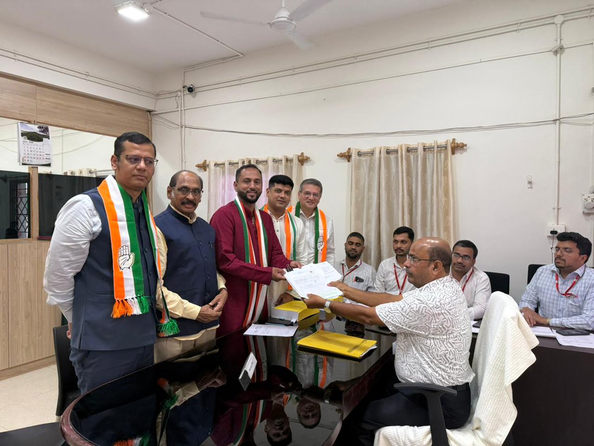 DivyaKumar tweet media