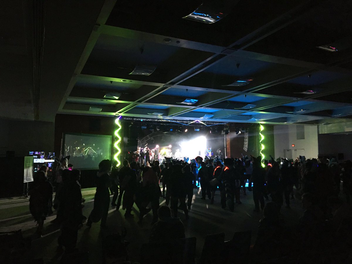 TekBot0507 tweet media