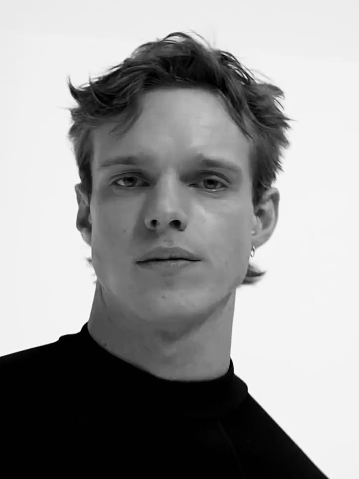 между нами колдунами tweet media