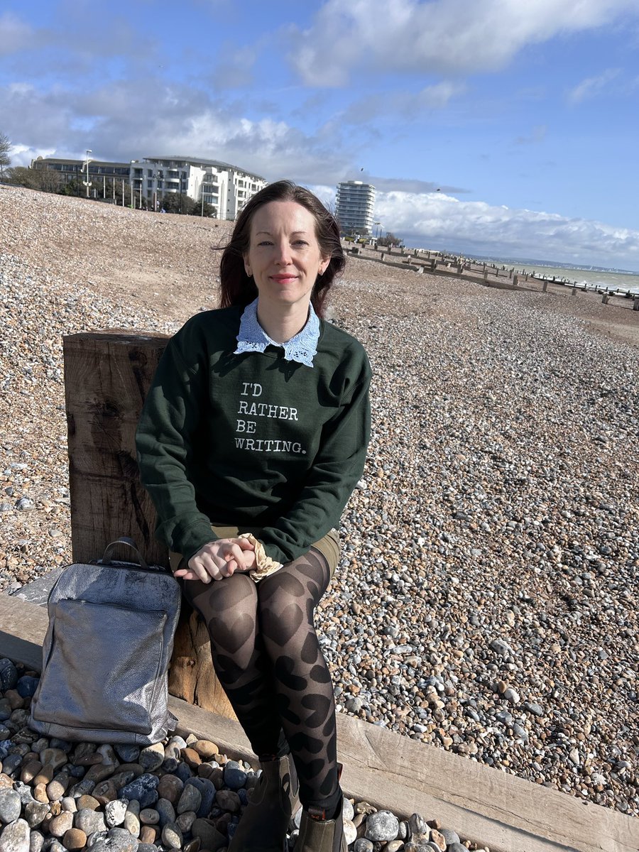 Estella Rua is querying a Frankenstein sequel tweet media