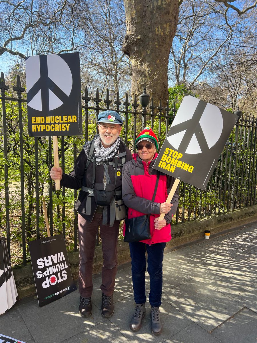 London CND tweet media