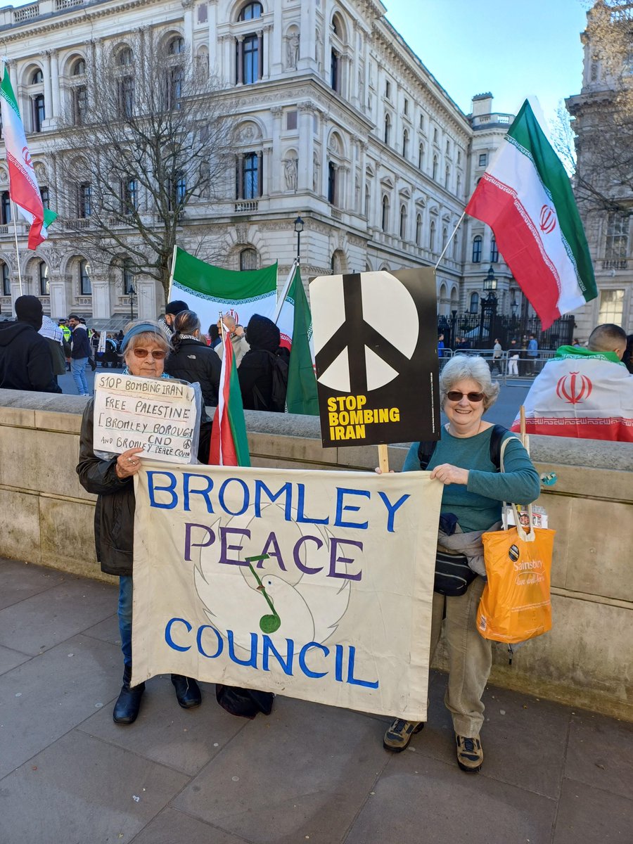 London CND tweet media