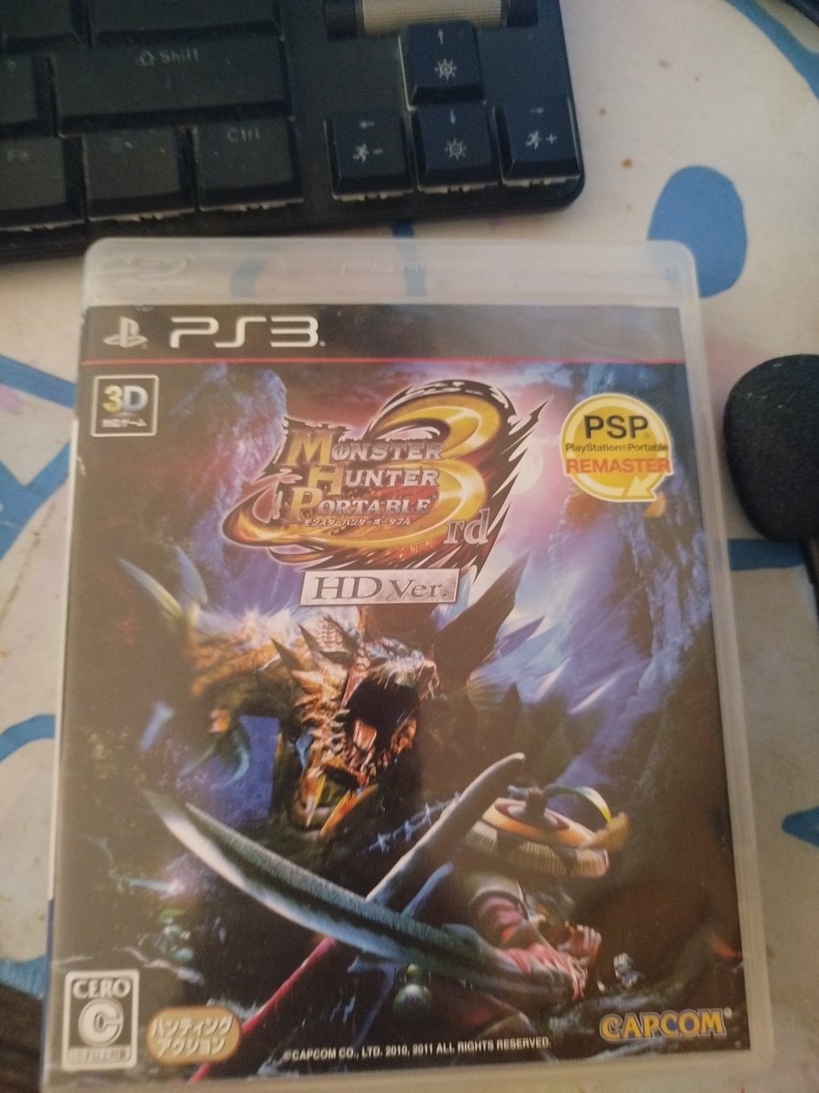 RobeChained tweet media