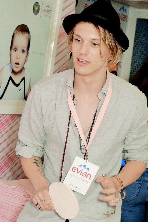 Daily Jamie bower🌼 tweet media