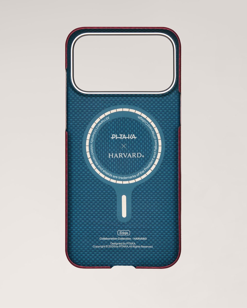 PITAKA_Japan's tweet image. 細部まで、しっかり✨

落ち着いた質感と、
さりげないアクセント。

手に取ると、ちょうどいいバランス。
製品詳細はコメント欄へ🙌

#PITAKA #Harvard #スマホケース #iphone17pro