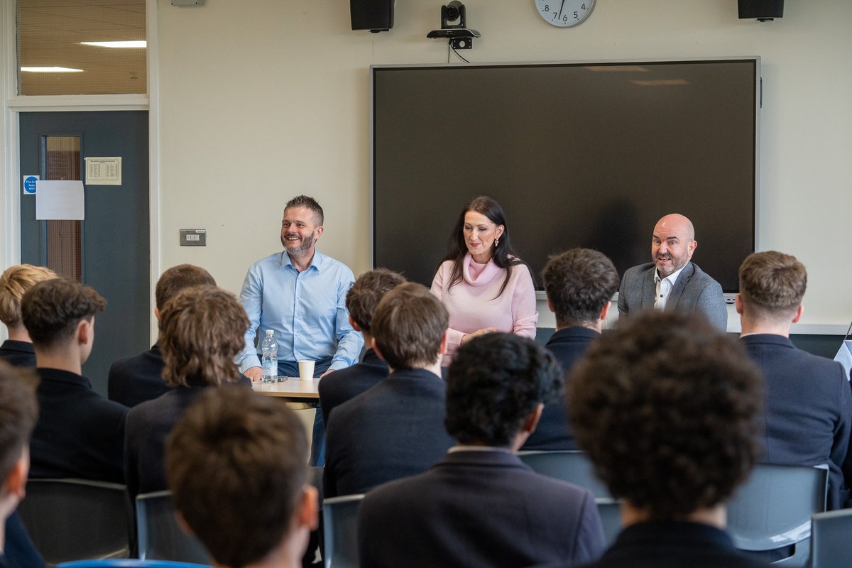 WallaceHigh tweet media