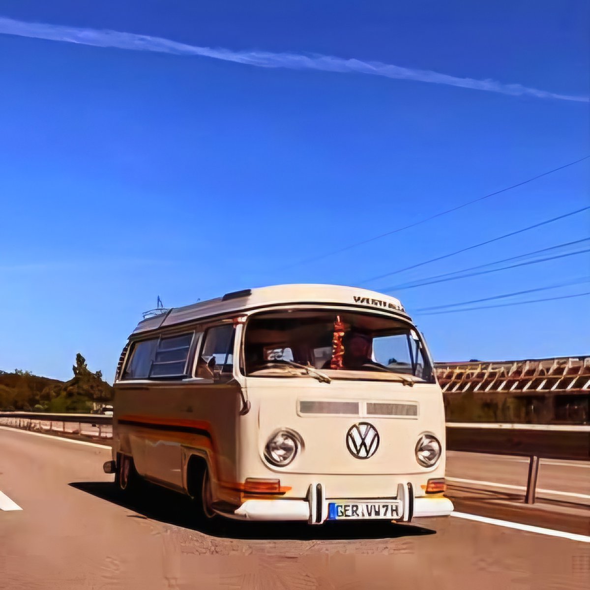 CamperFanPAGE's tweet image. I would love to take a cross-country drive in one of these! 😍🤙 #VanLife #VWLove
