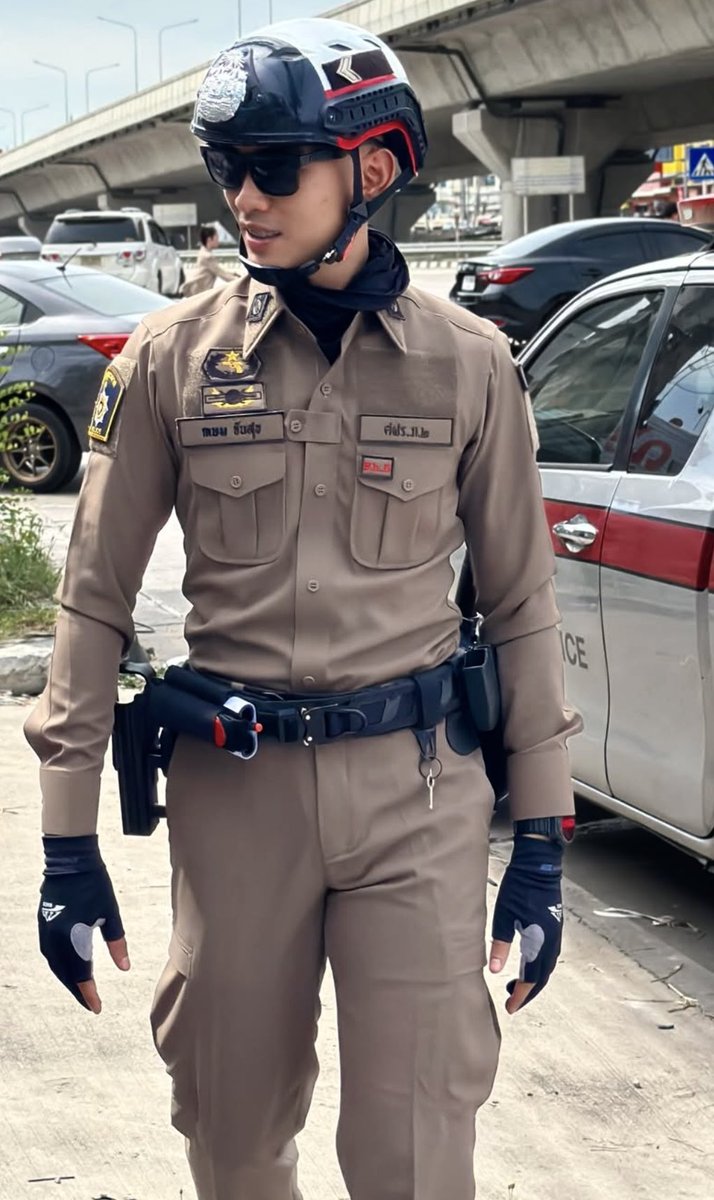 uniform men police suit tweet media