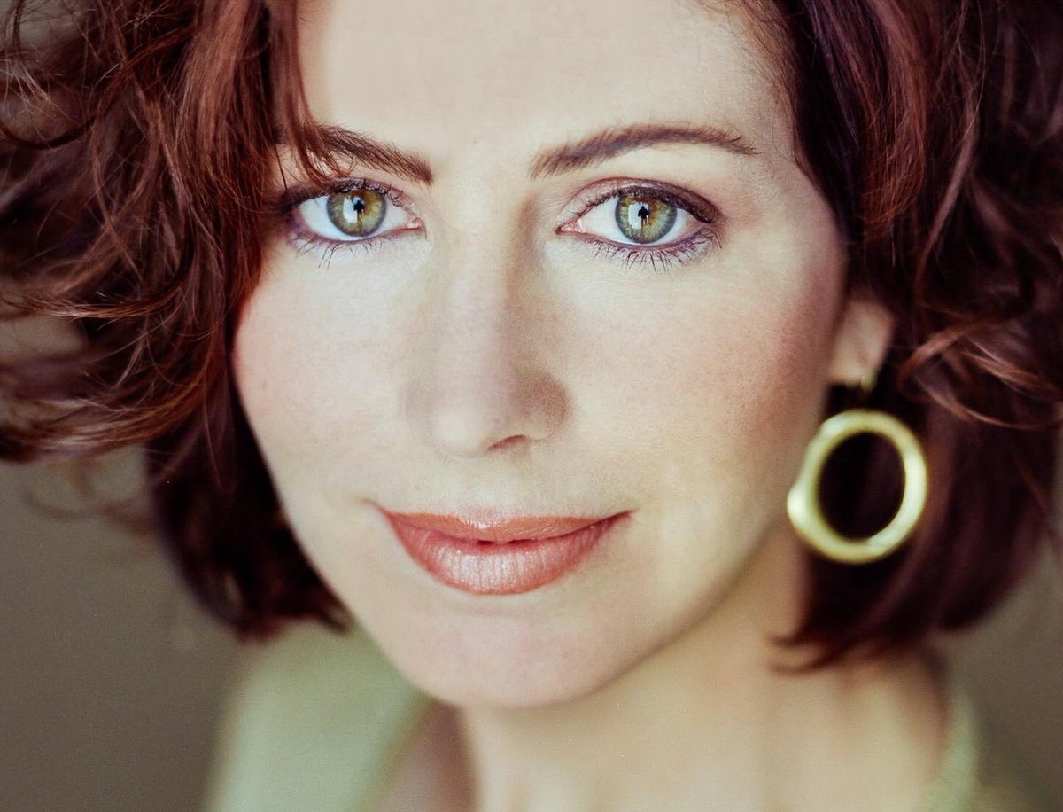 Lady D's Legs tweet media