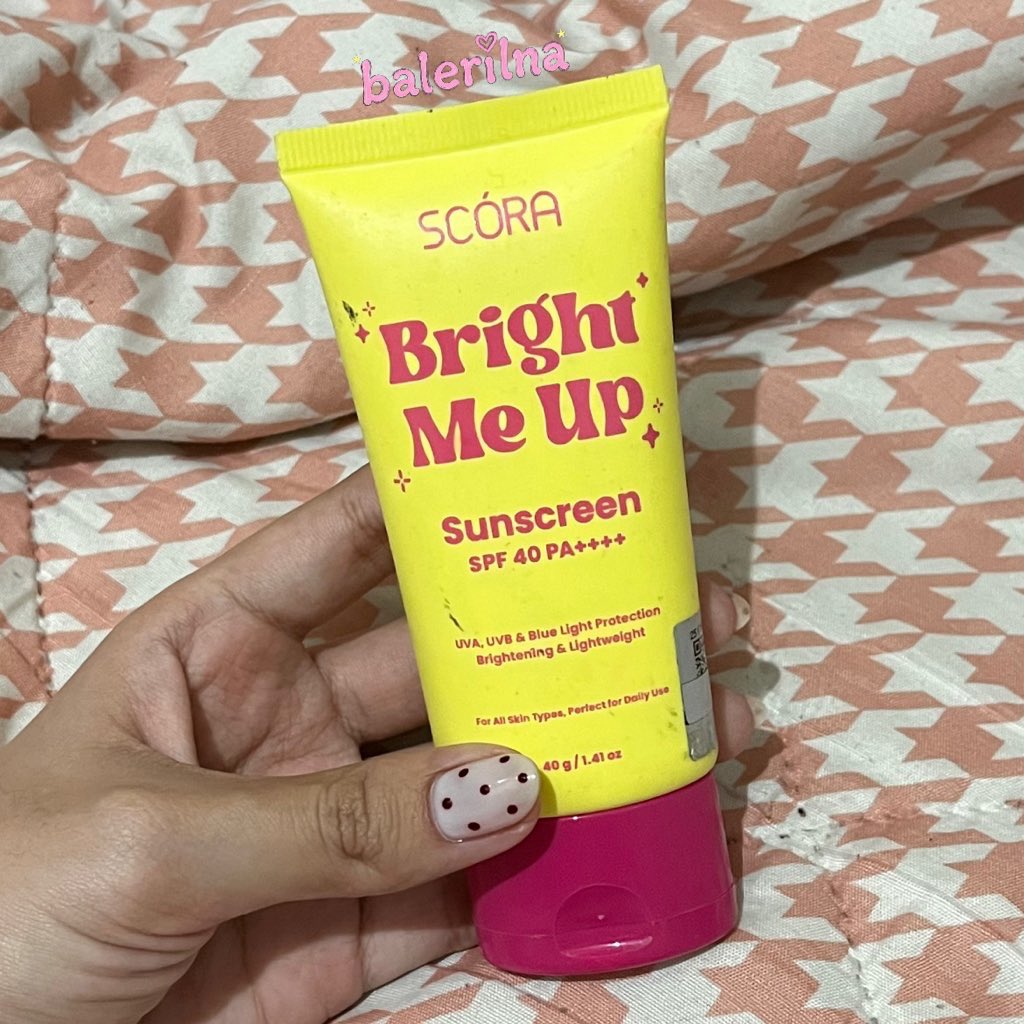 balerilna's tweet photo. last nih, in this economy kalian harus cobain sunscreen ini sih bener bener semurceee itu dan baguss banget btw aku udah habis 3 tube hehe

oiya untuk rangkaian skincare pagi wajib bgt last step pake sunscreen yup!💗
📎 : https://t.co/5XXaR92HGW https://t.co/17VhAgFpZC