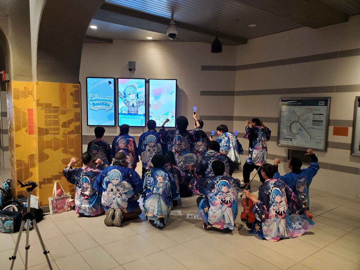 Soul_Jamelson's tweet photo. Visited the BART Suisei Support Ad! ☄️
Wild that this exists here, props to all the organizers

#星街すいせい8周年
#星街すいせい
#holocheer https://t.co/sJYQRNlb1e