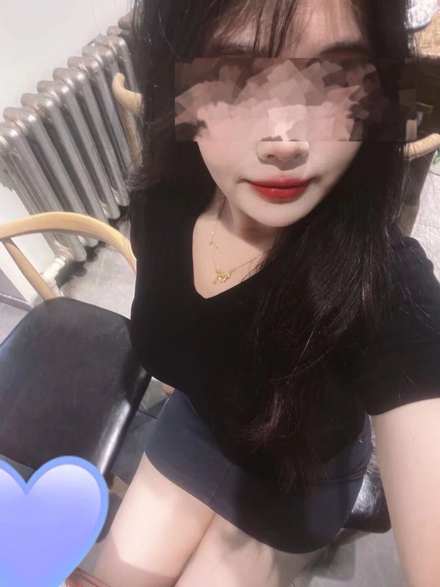 重庆字母墙 tweet media