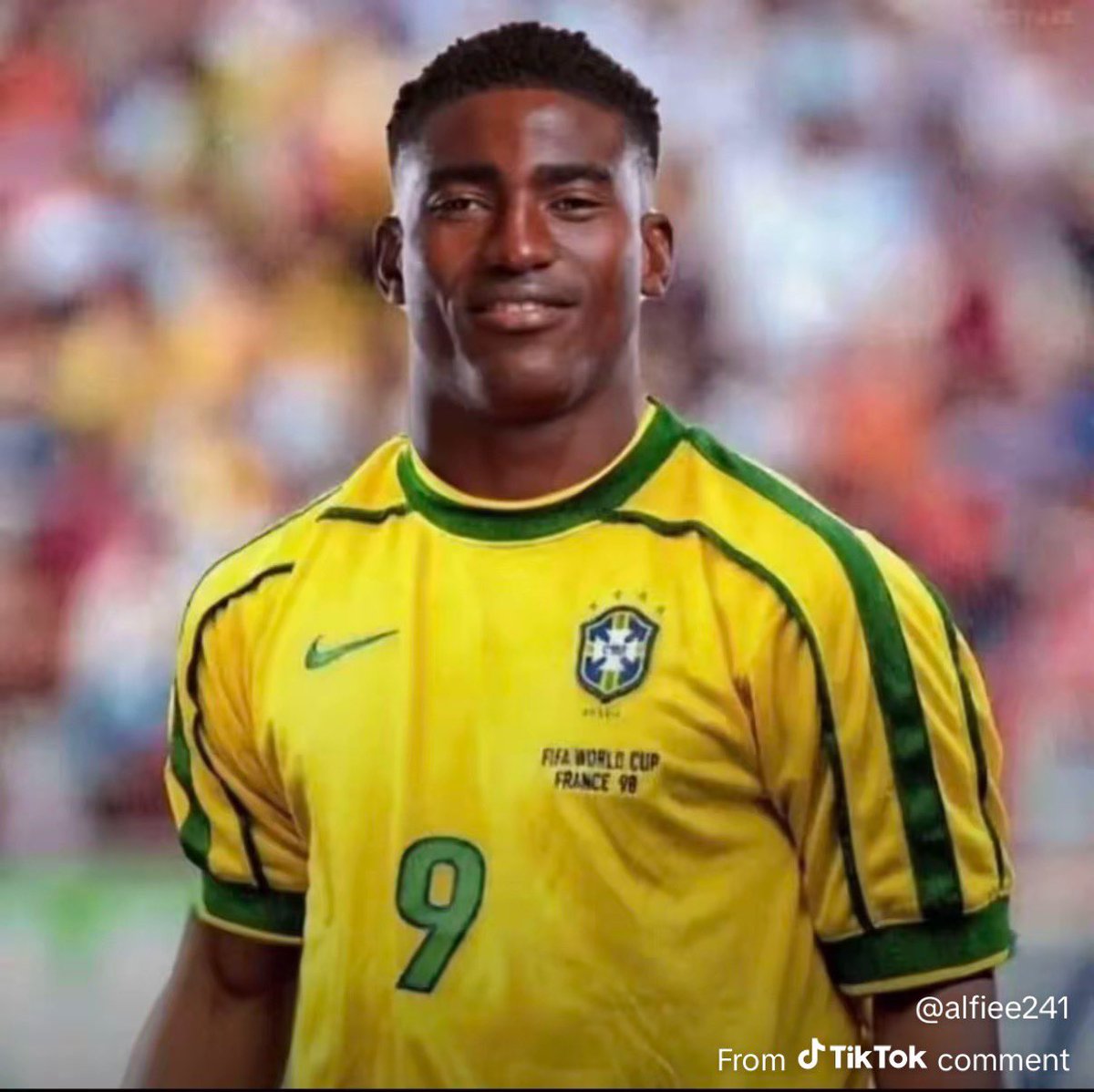 Ethan Lamb tweet media