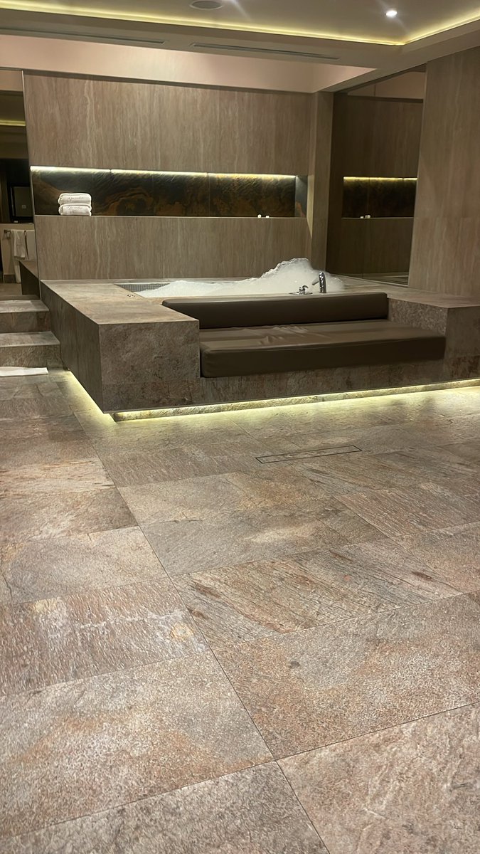 Sharlyclau_sw tweet media