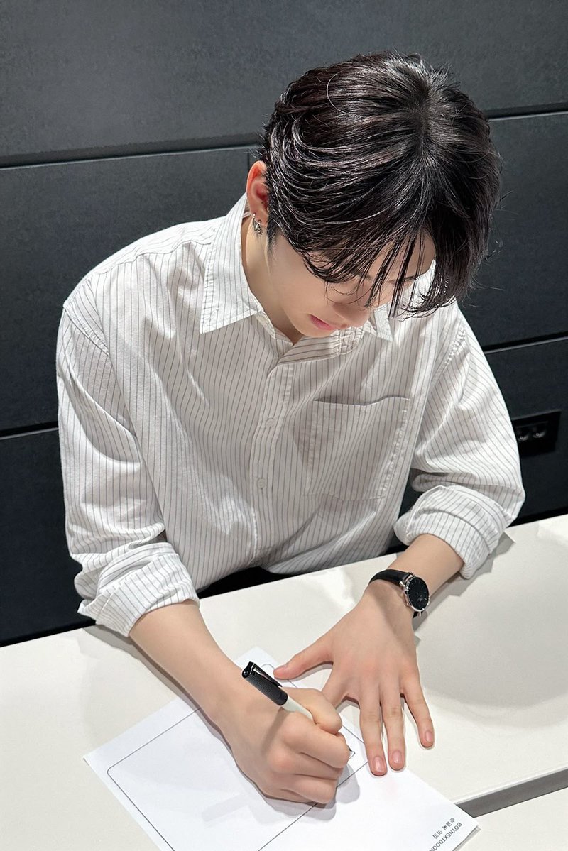 샤머.. tweet media