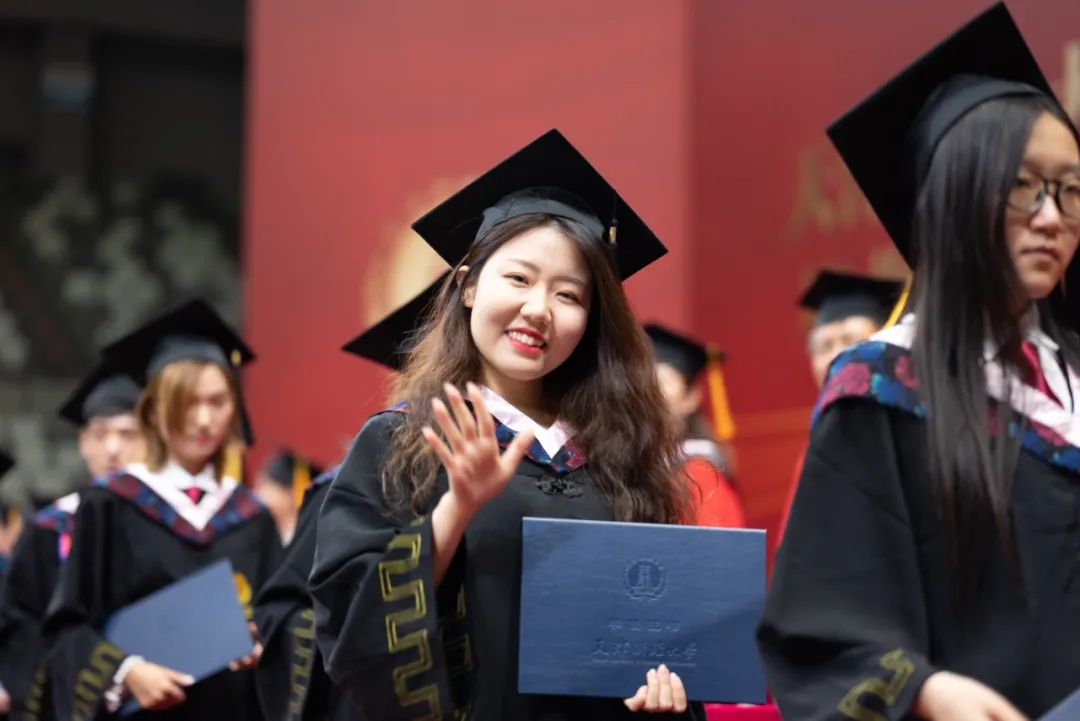 Bluu Angel tweet media