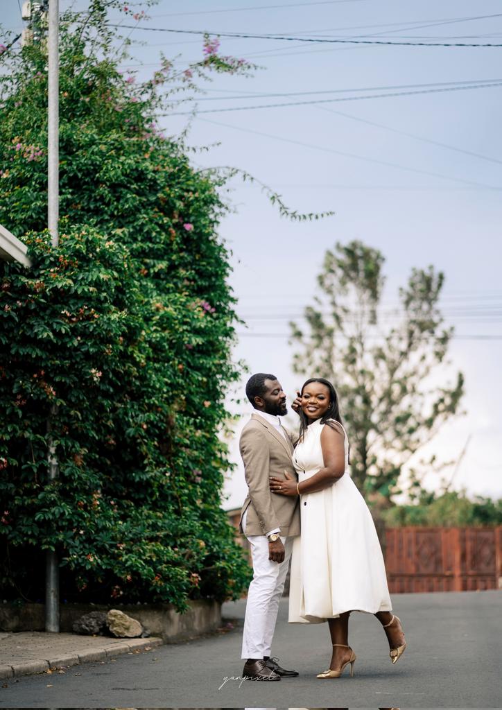 Ghislainkibanc1's tweet image. L’amour est bon et mérite d’être vécu pleinement.Deux cœurs ont choisi de s’unir devant Dieu pour marcher ensemble toute la vie ❤️

#SaveTheDate : leur mariage religieux aura lieu cette semaine. 💒Vos prières sont les bienvenues afin que Dieu bénisse leur union. @leParrainRDC