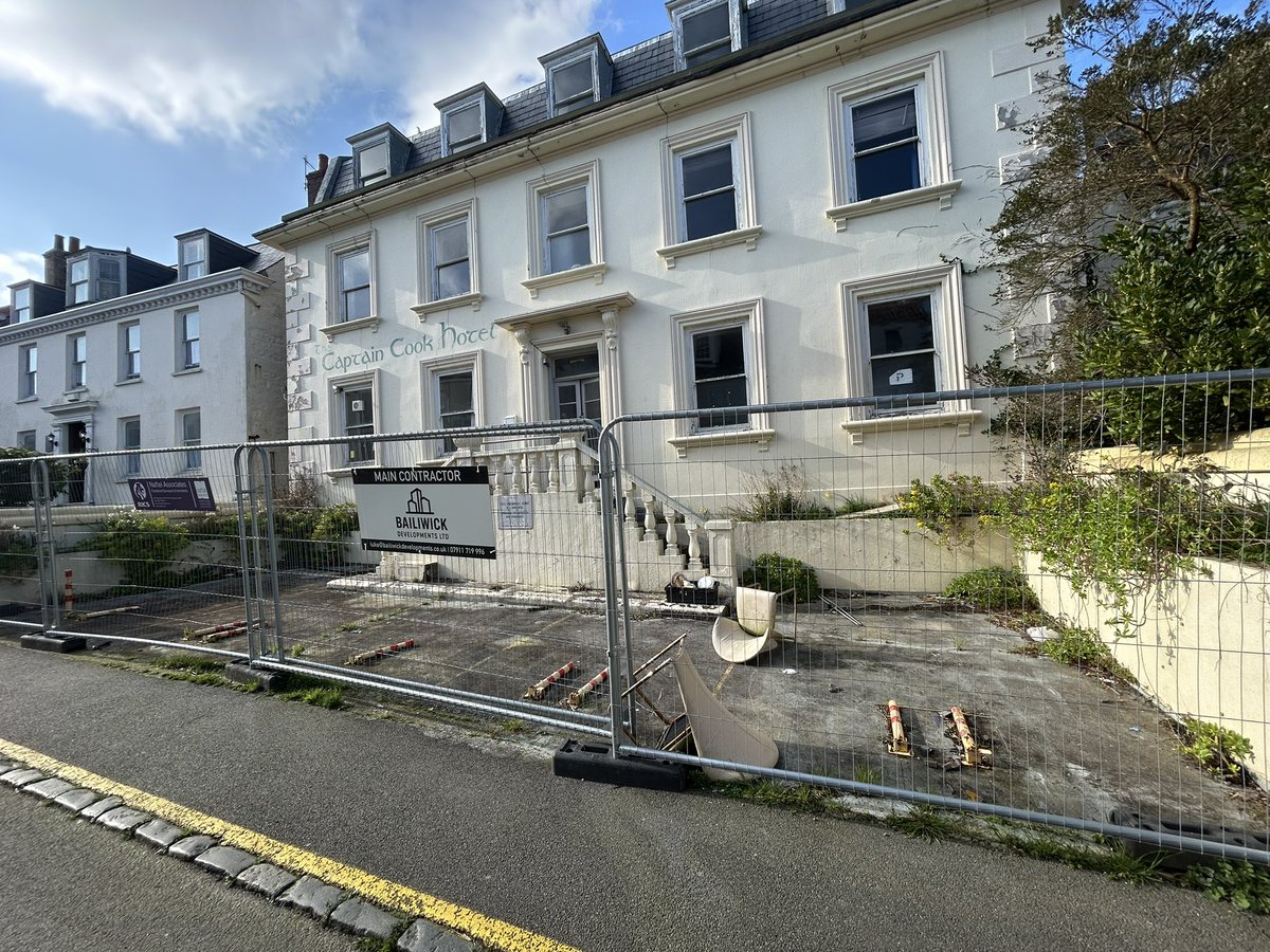 Nigel Staples (Stapes) tweet media