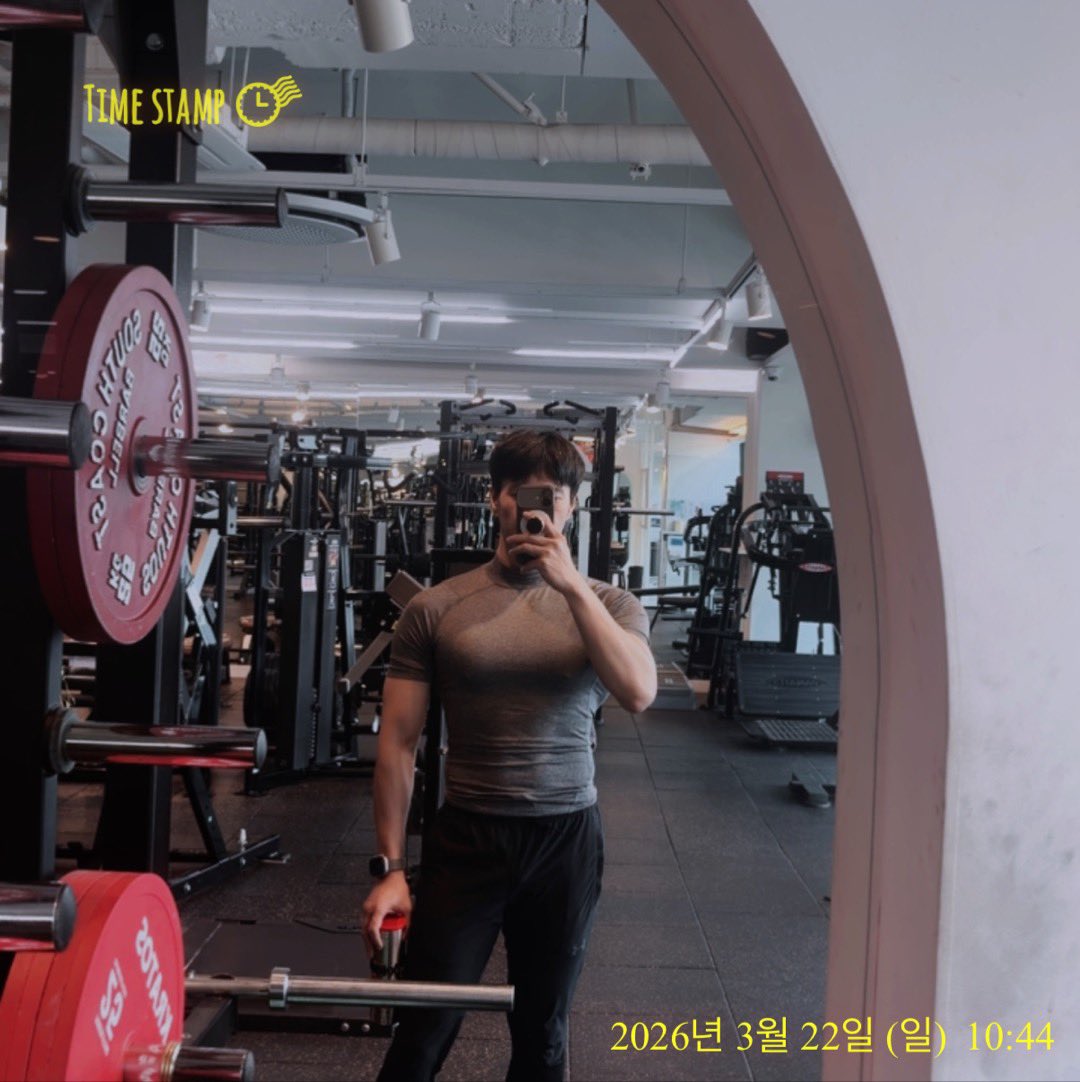 비아냥 tweet media