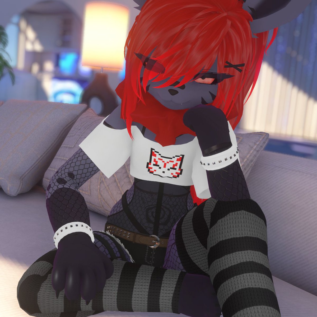 eepy foxo 🦊 tweet media