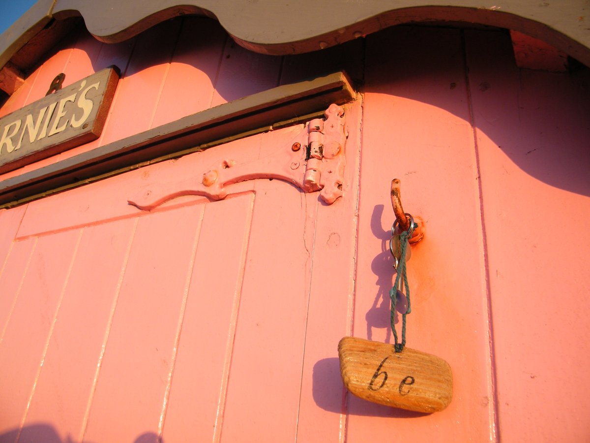 window cleaner and Artist tweet media