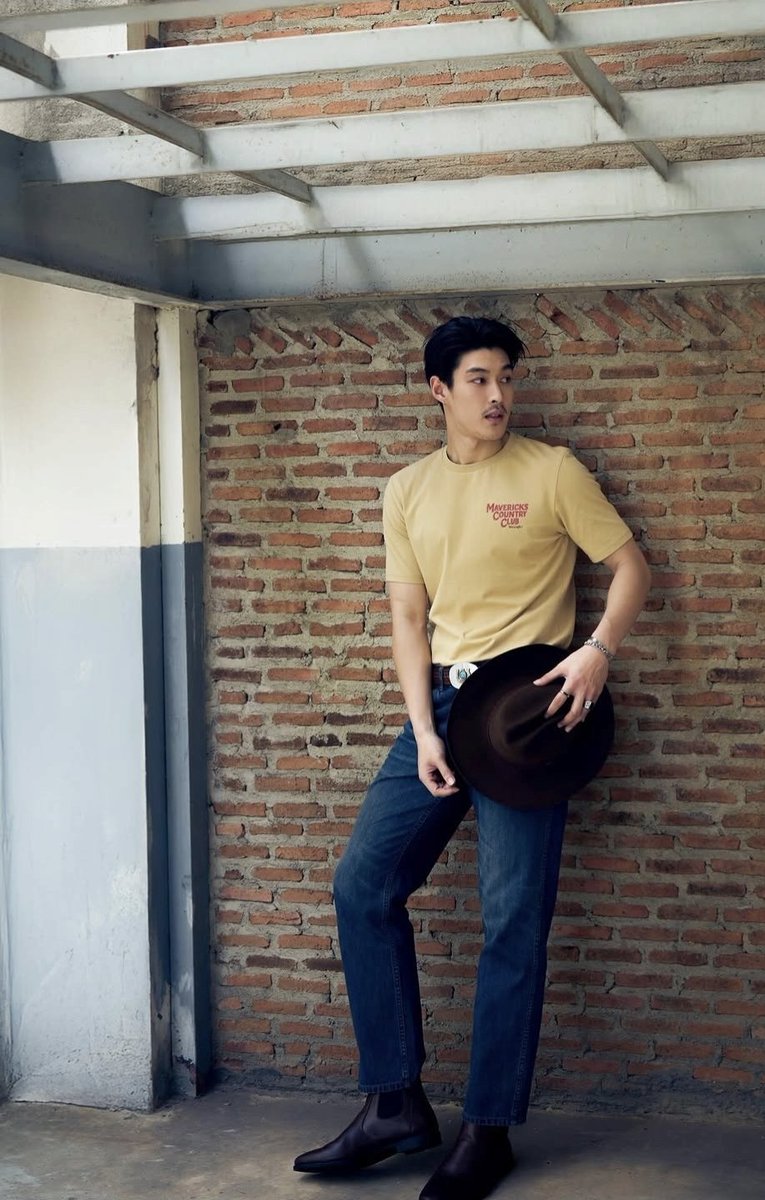 Yellow (เยลโล่) tweet media