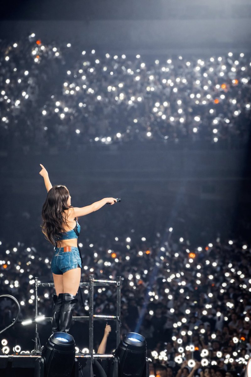 With Hyo 🏧 tweet media